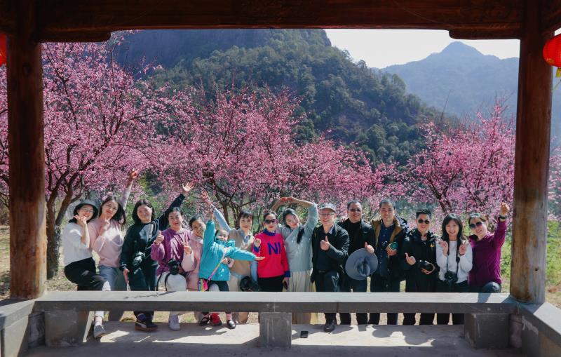 1集體照.jpg 1集體照.jpg